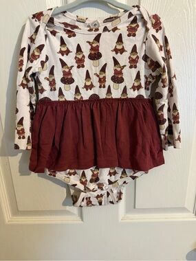 Kate Quinn- Gnome Print Long Sleeve Skirted Bodysuit - Cream & Burgundy 18/24mos